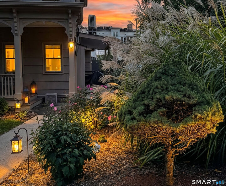 Property Photo:  1 Arch Street 4  CT 06850 