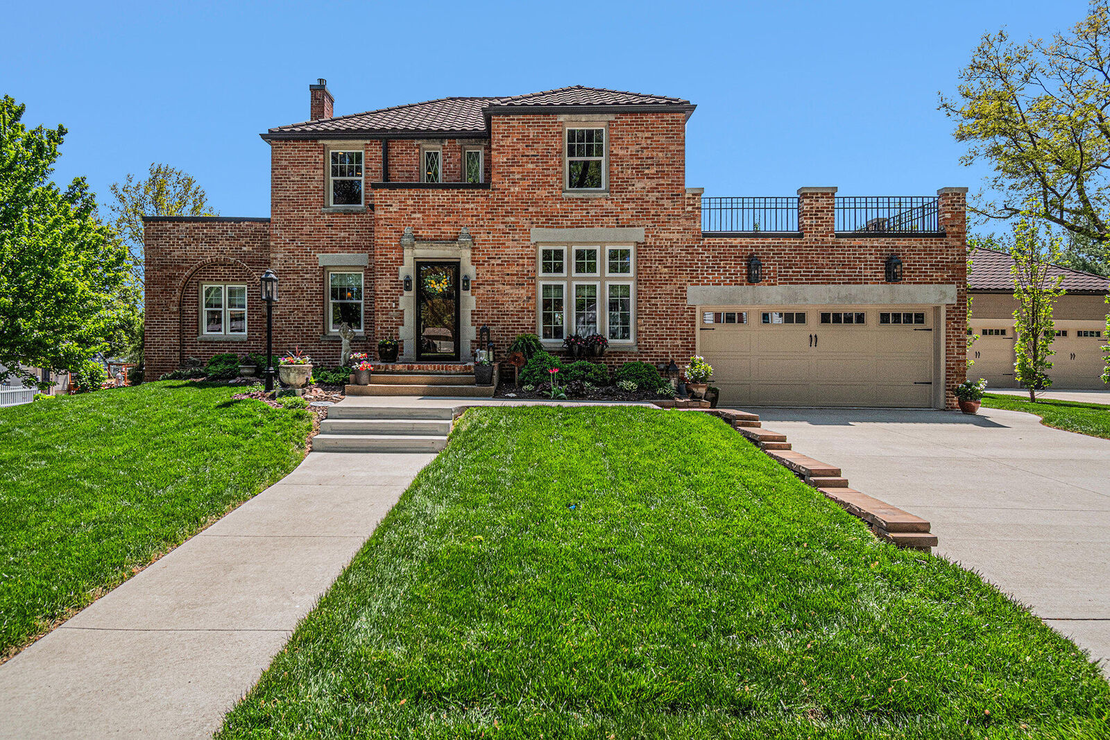 Property Photo:  1020 E Valley  Street  IA 51566 