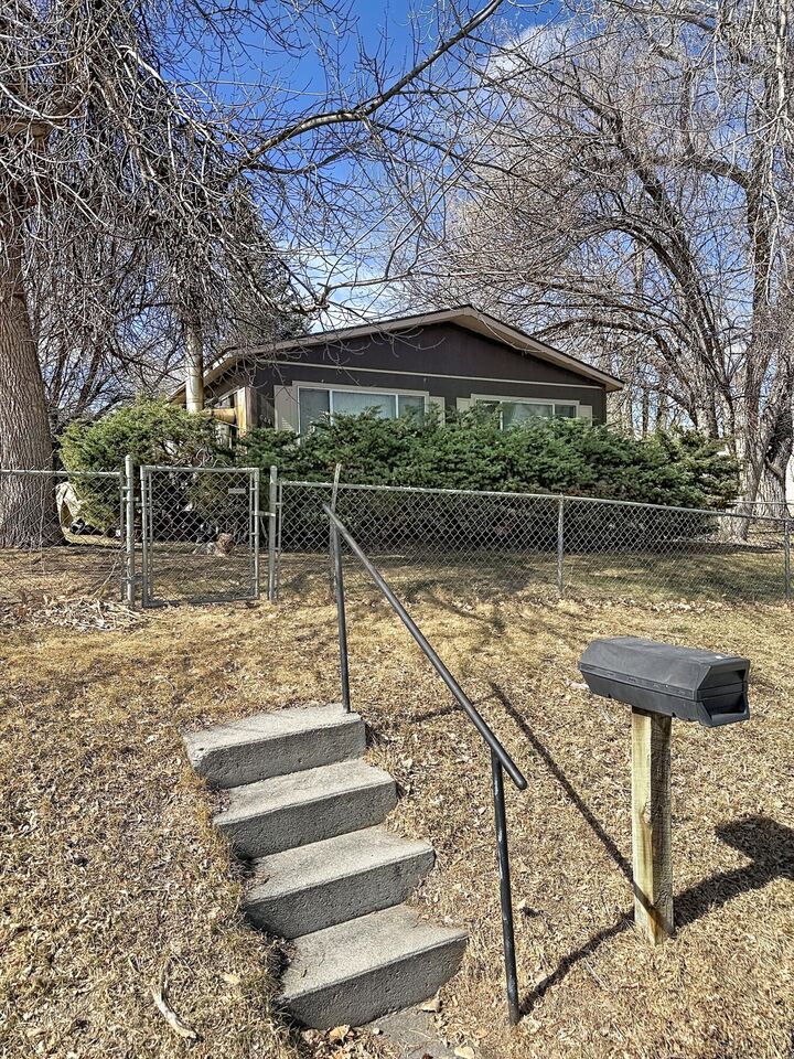 Property Photo: 644 S Desmet Avenue WY 82834