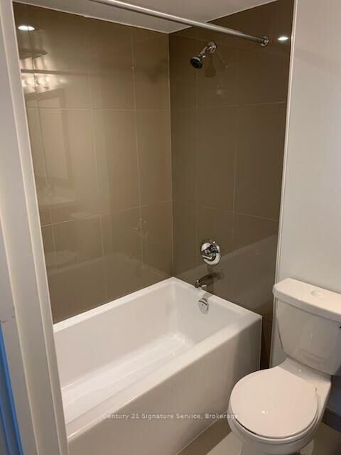 Property Photo:  7 Mabelle Avenue 1902  ON M9A 0C9 