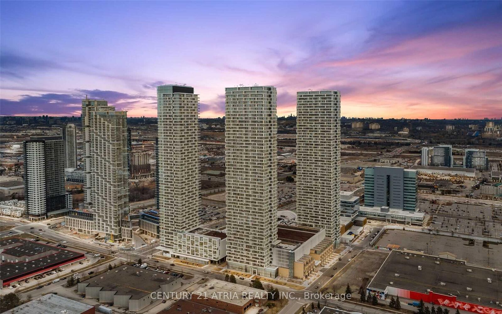 Property Photo:  5 Buttermill Avenue 2611  ON L5W 1B6 