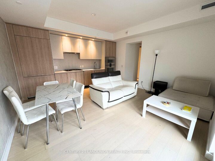 Photo de la propriété:  81 Wellesley Street E  ON M4Y 0C5 