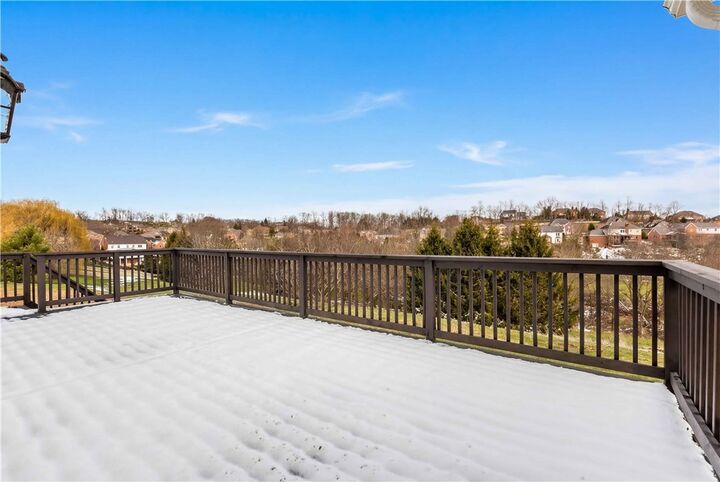 Property Photo: 209 Fox Run Dr PA 15367