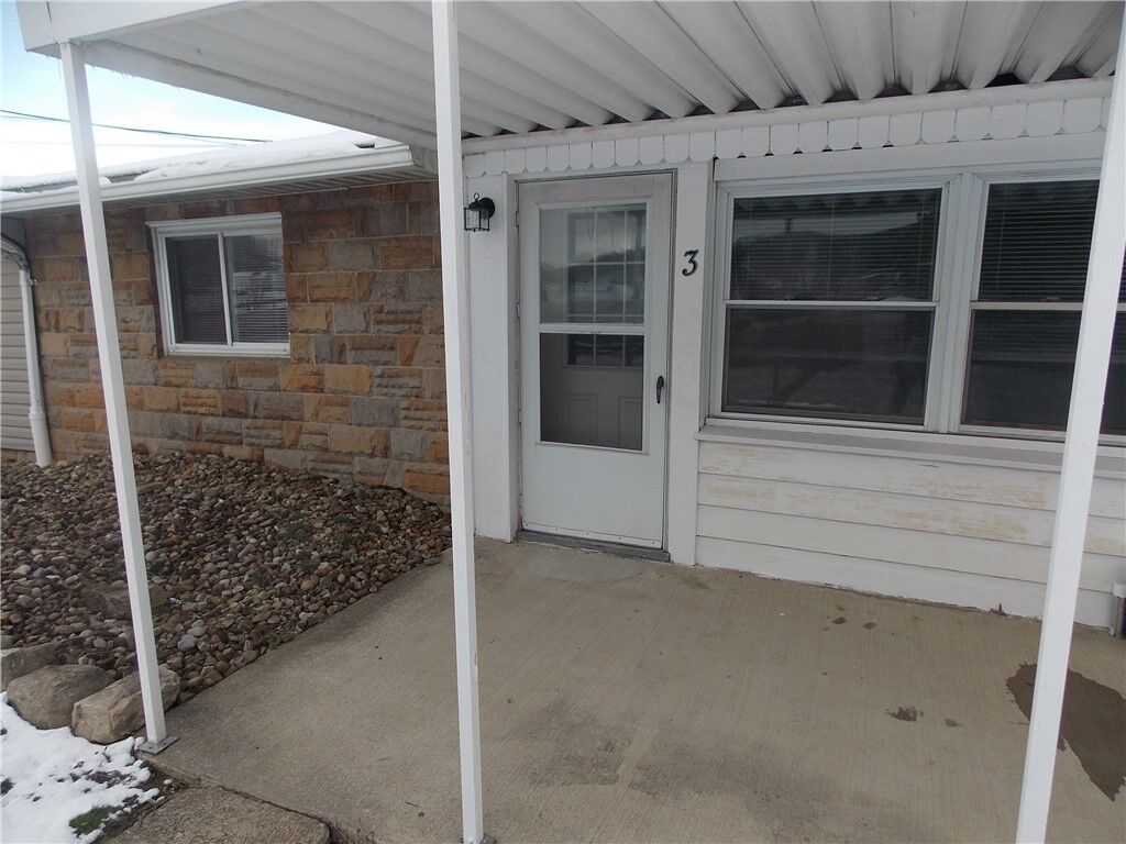 Property Photo:  110 Saltarka Ln. 3  PA 16063 