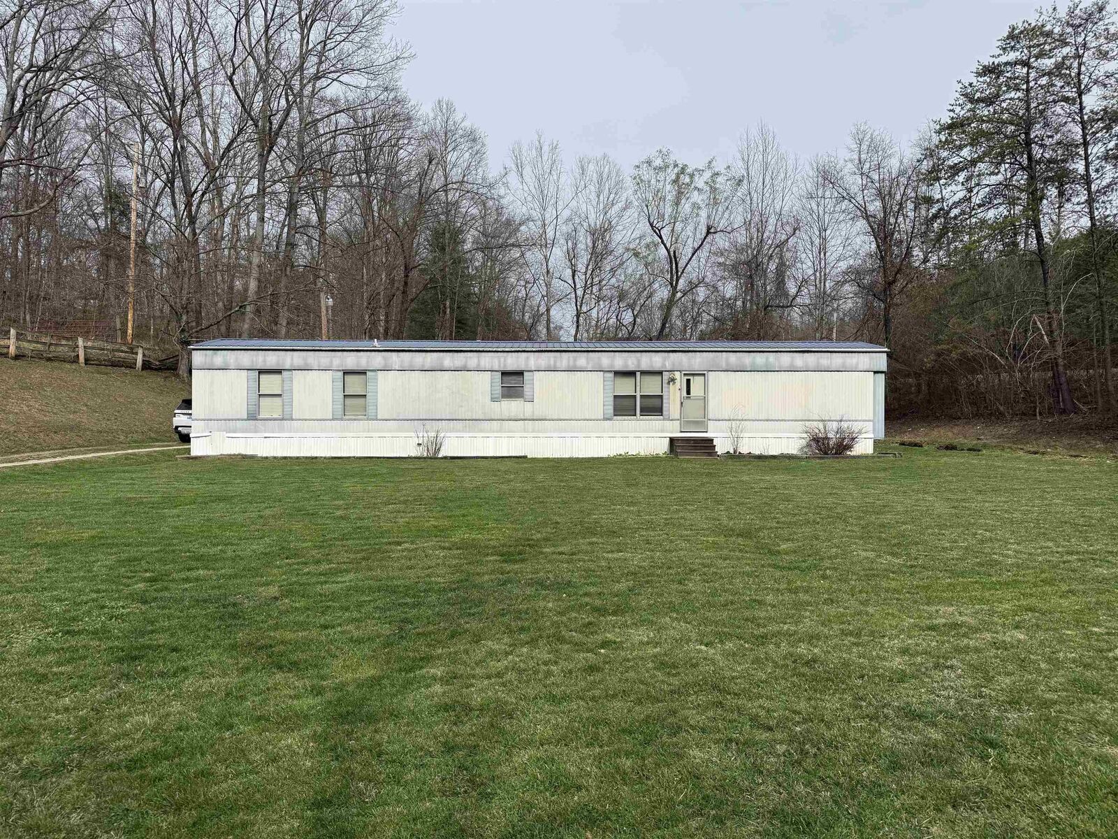 Property Photo:  1729 Marsh Hill Drive  KY 41102 