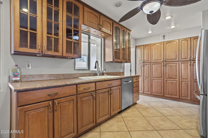 Property Photo:  10 W Palmcroft Drive  AZ 85282 