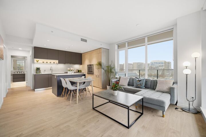 Property Photo: 6300 Minoru Boulevard 619 BC V6Y 0N1