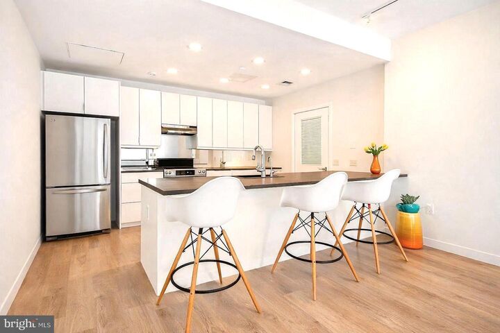 Property Photo:  1600 Arch Street 1809  PA 19103 