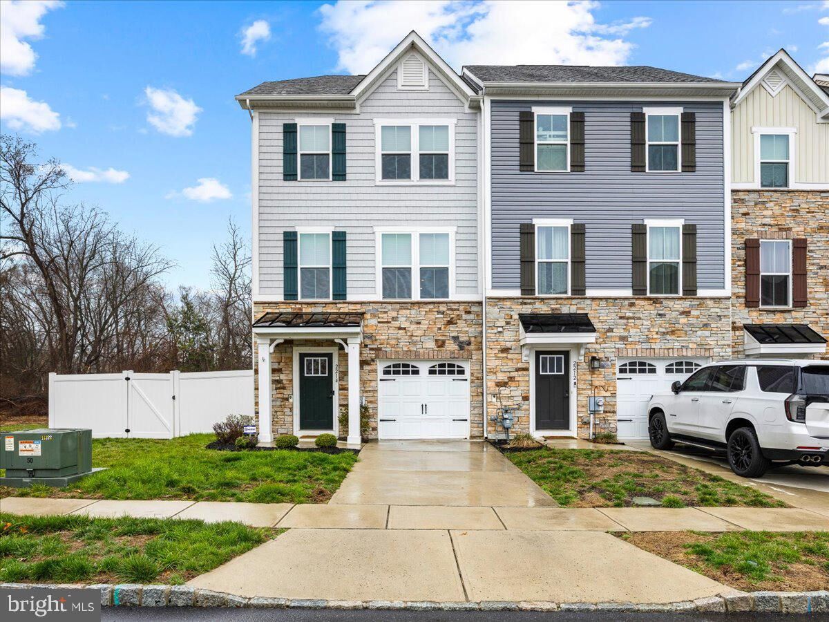 Property Photo:  2214 Lamington Court  NJ 08020 