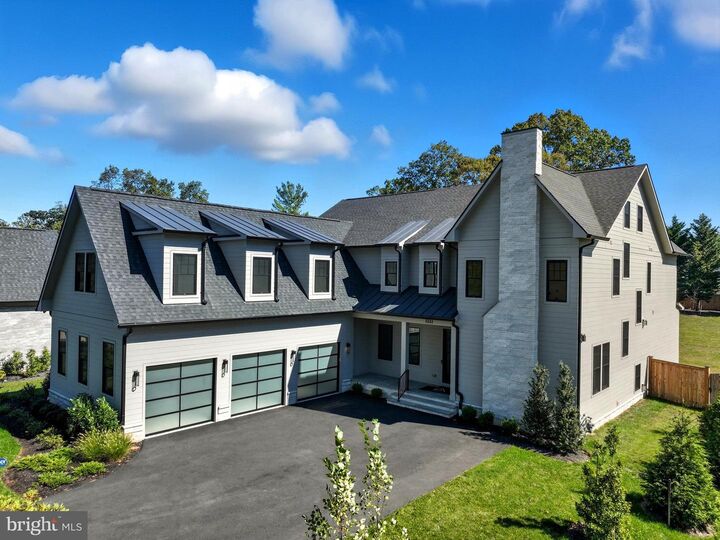 Property Photo: 1111 Ingleside Avenue VA 22101
