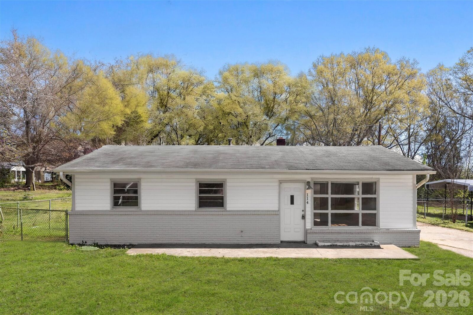 Property Photo:  114 Sunrise Circle  NC 28150 