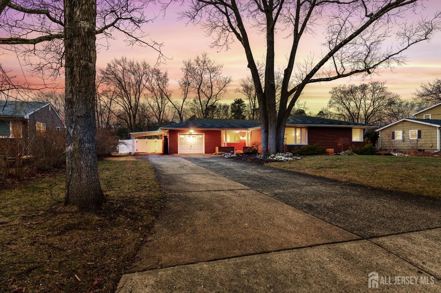 Property Photo: 41 Brookside Dr Avenue NJ 08857