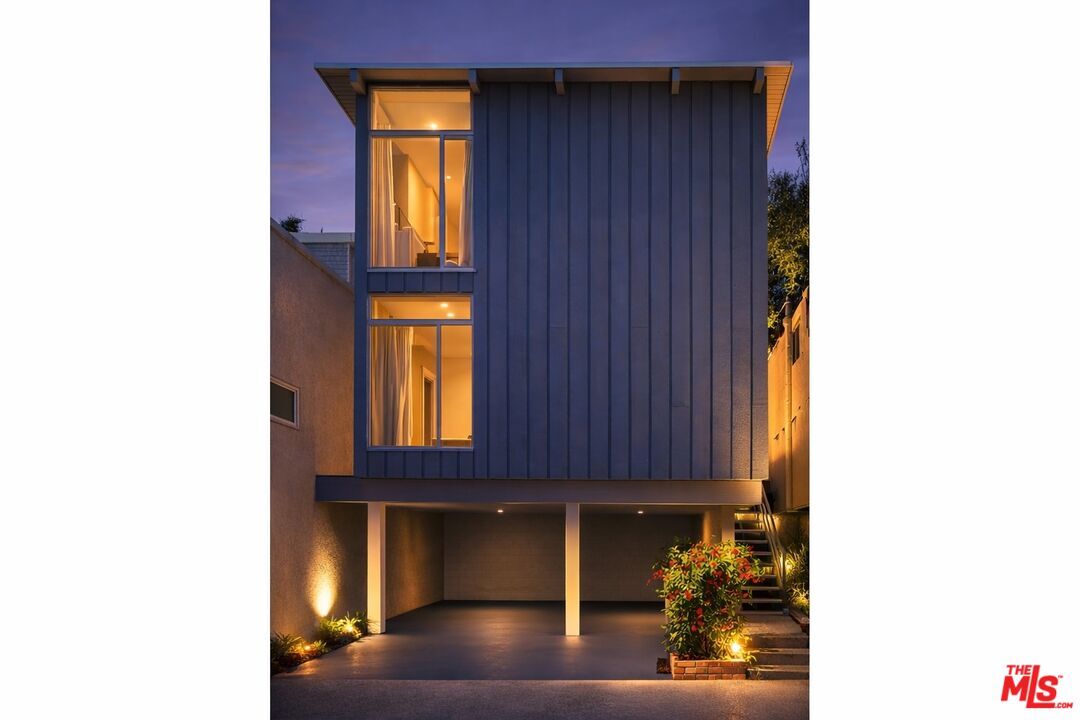 Property Photo:  9827 Yoakum Dr  CA 90210 