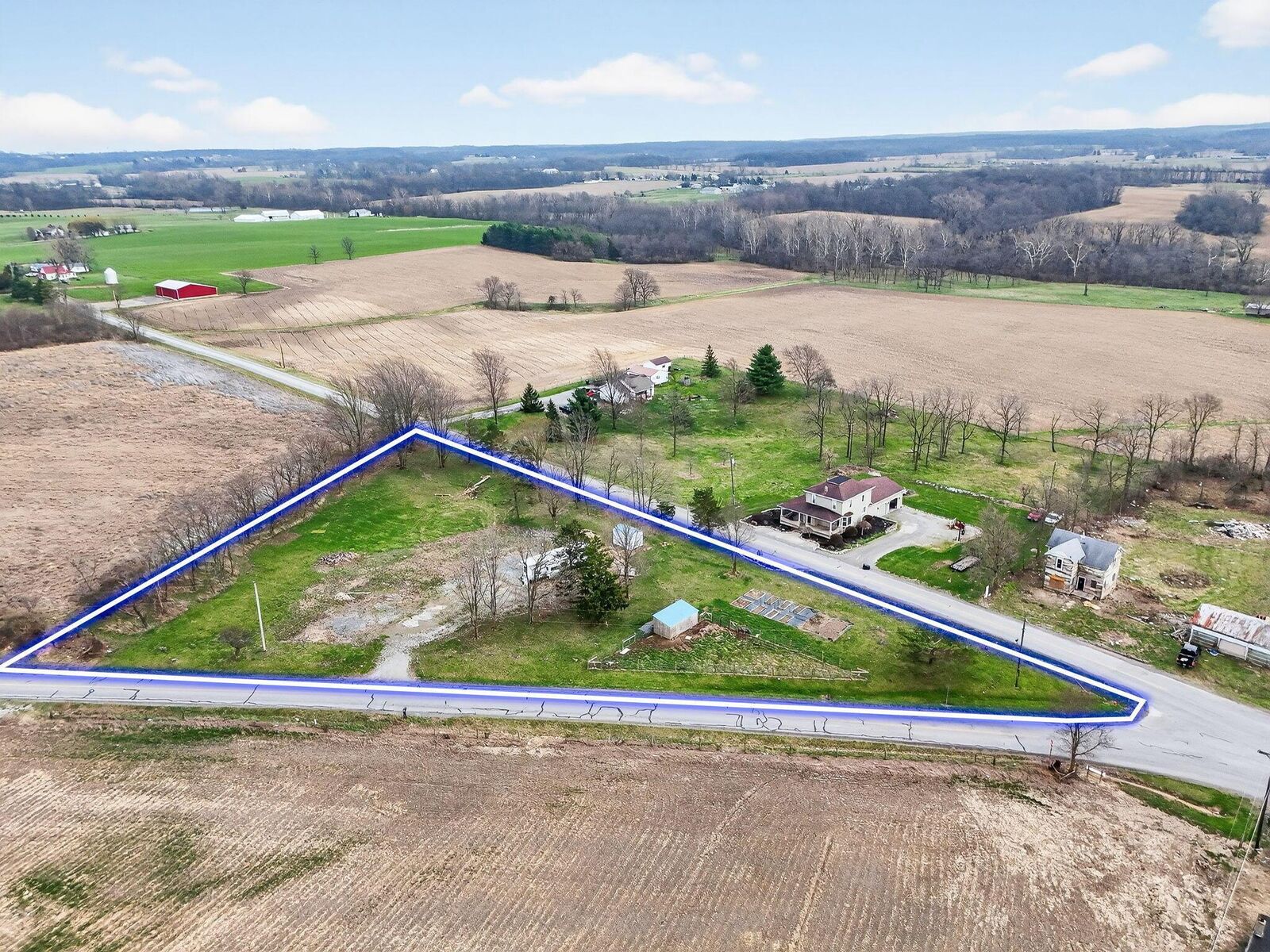 Property Photo:  8384 County Road 101  OH 43310 