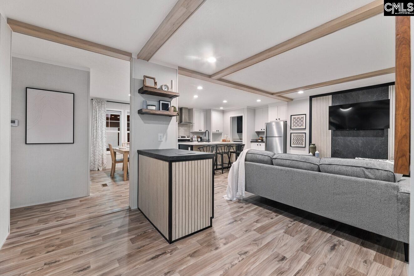 Property Photo:  211 Shirway  SC 29073 