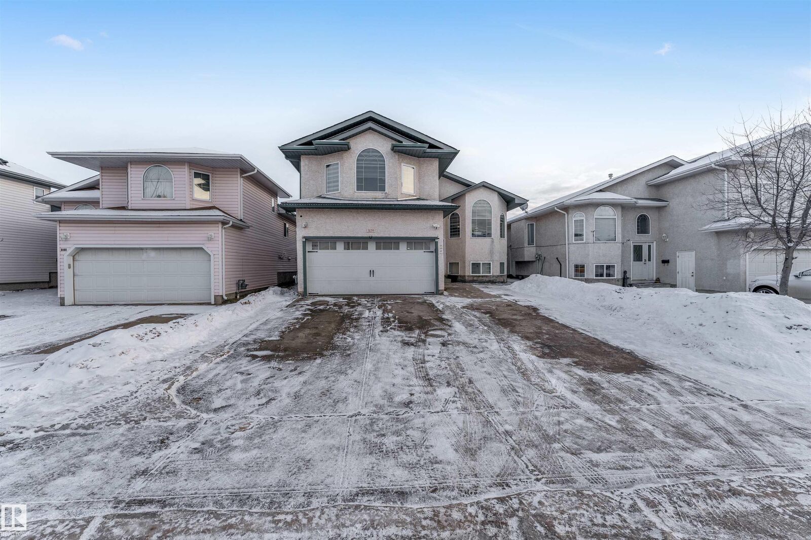 Photo de la propriété:  3139 34B Avenue NW  AB T6T 1T6 
