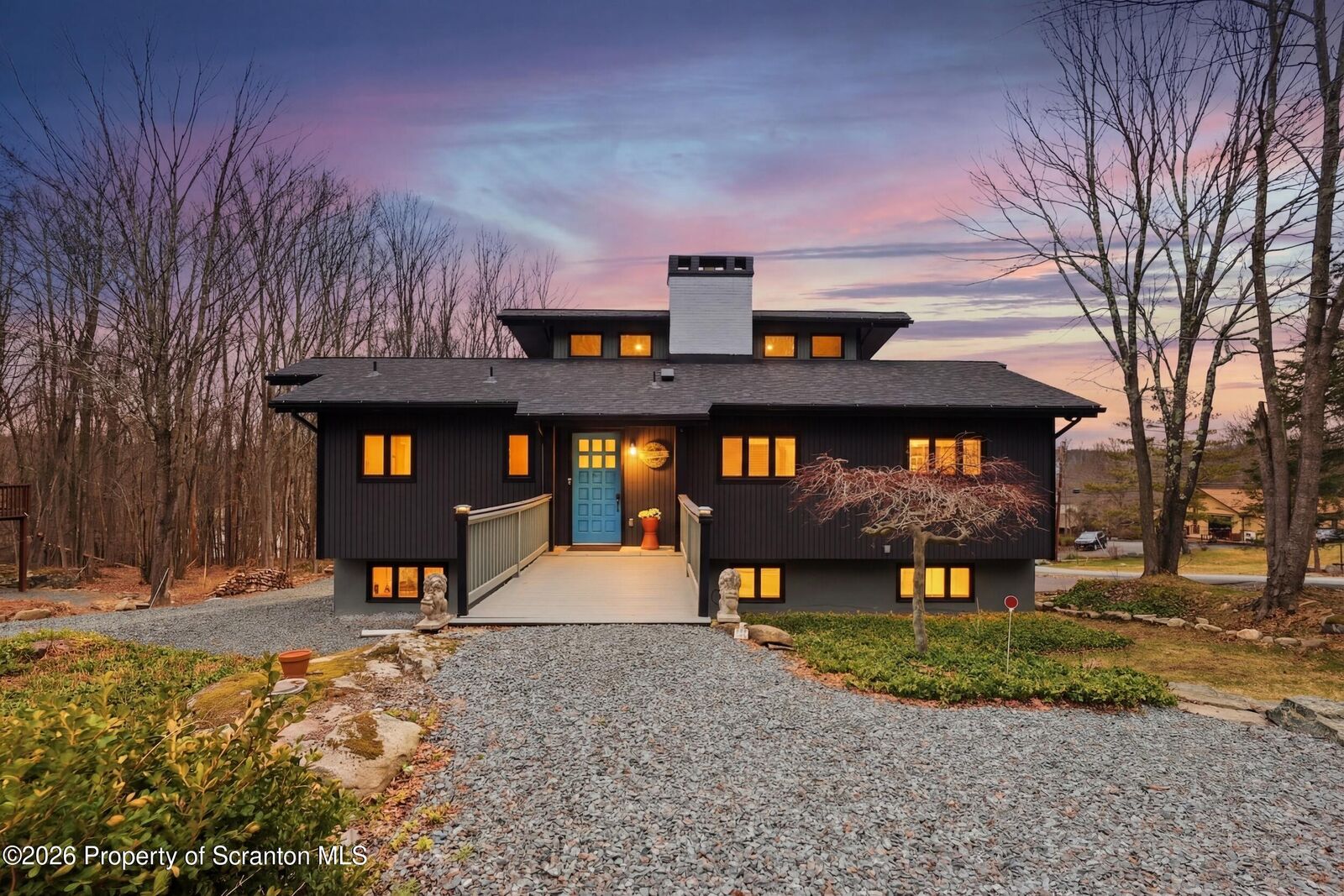 Property Photo: 1647 Windemere Place PA 18436