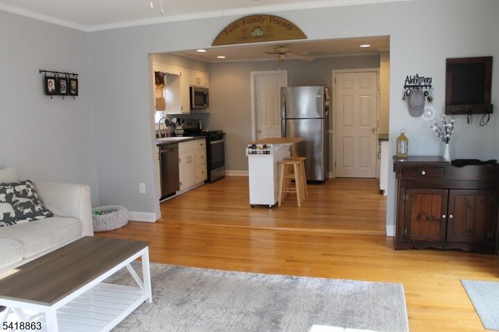 Property Photo:  15 House Rd  NJ 07960 