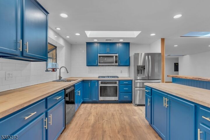 Property Photo:  1179 Califon Cokesbury Rd  NJ 07830 