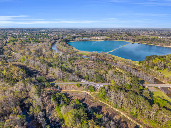 Property Photo: 1076 S Pickensville Rd MS 39702