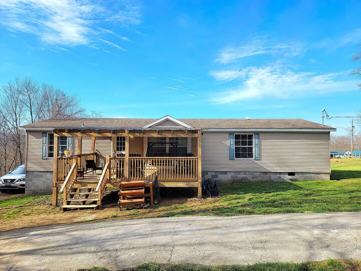 Property Photo:  83 Hoss Lane  WV 24910 