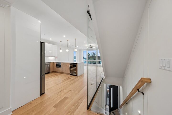 Property Photo:  183 Zabriskie St 3  NJ 07307-1111 