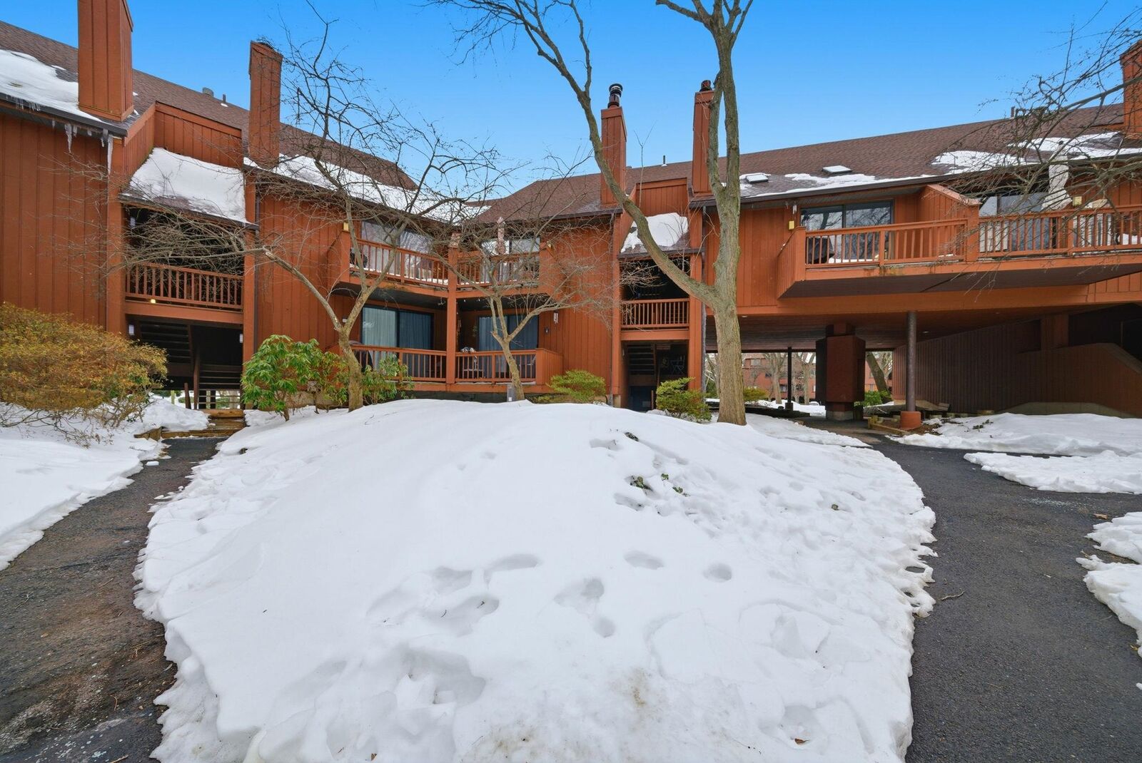 Property Photo: 468 Teal Plaza 468 NJ 07094