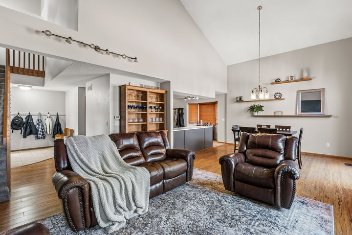 Property Photo:  5910 Aspen Circle  IA 50131 