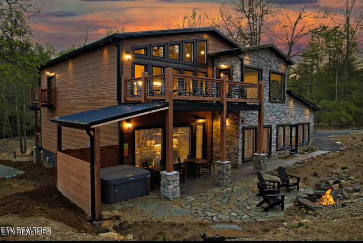 Property Photo:  2208 Sawmill Cove Drive  TN 37862 