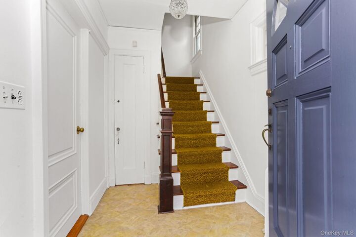 Property Photo:  3 Hill Street  NY 10801 