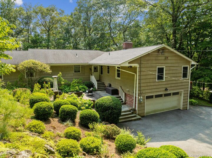 Property Photo:  39 Mayberry Road  NY 10514 