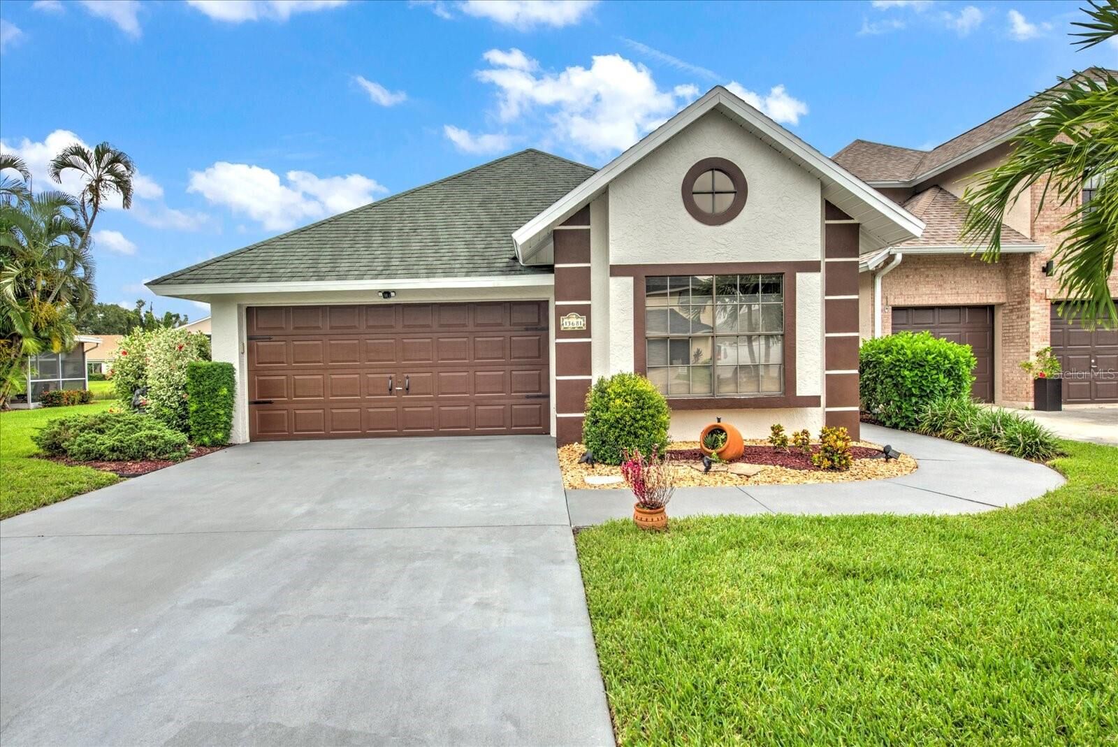 Property Photo:  13681 Admiral Court  FL 33912 