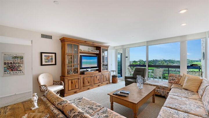 Property Photo:  1085 Gulf Of Mexico Drive 404  FL 34228 