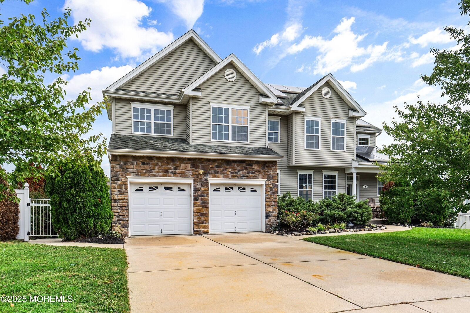 Property Photo:  8 Ridgeway Lane  NJ 08087 