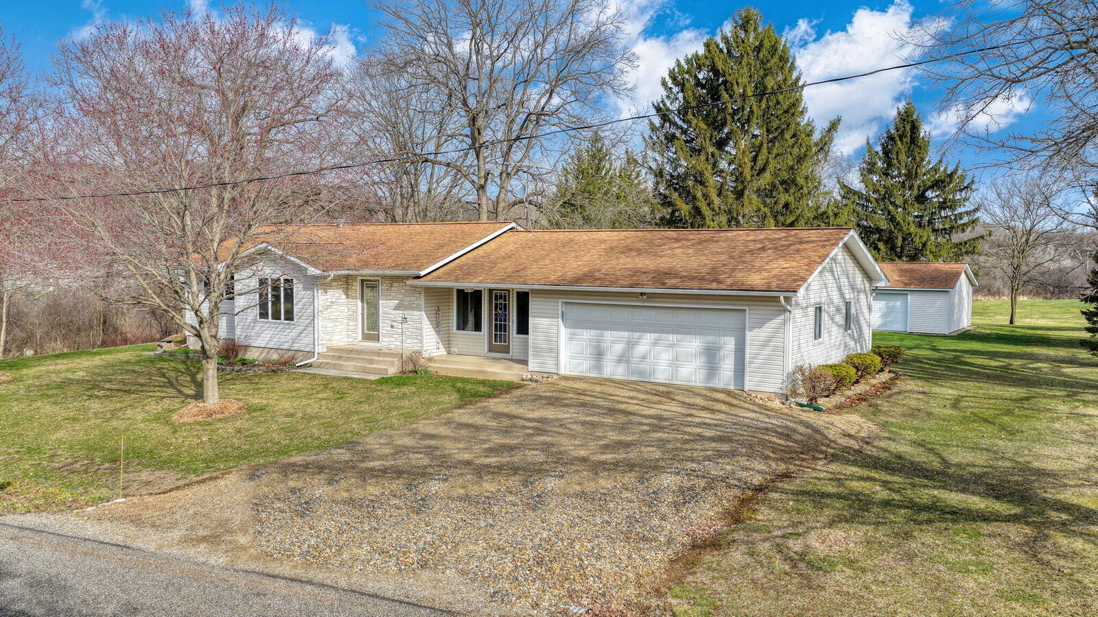 Property Photo:  13330 Cornell Road  MI 49237 