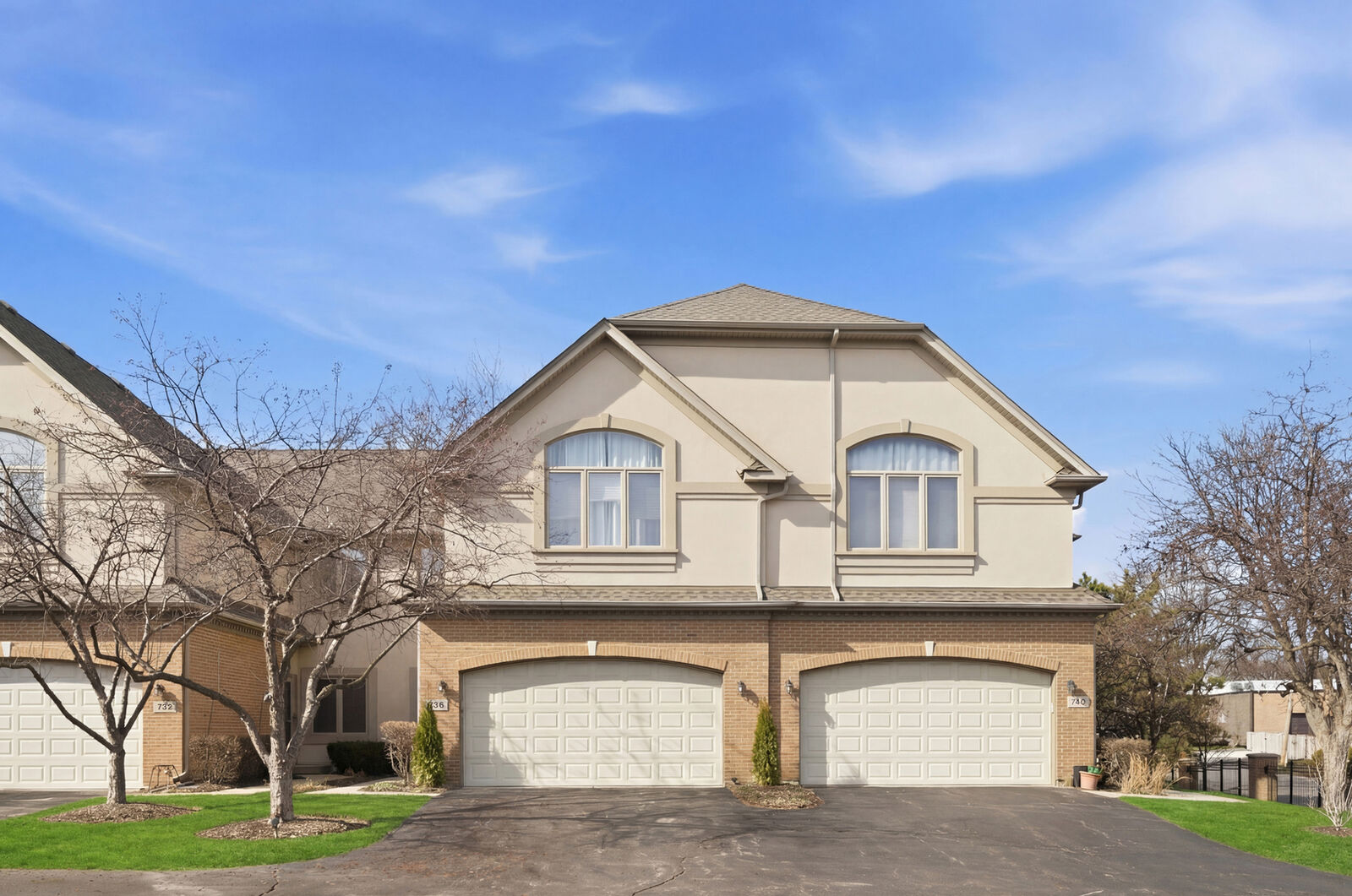 Property Photo: 736 N Franklin Avenue IL 60067