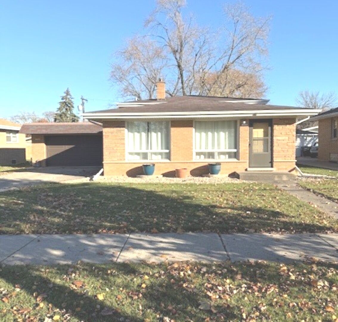 Property Photo:  16549 Cottage Grove Avenue  IL 60473 