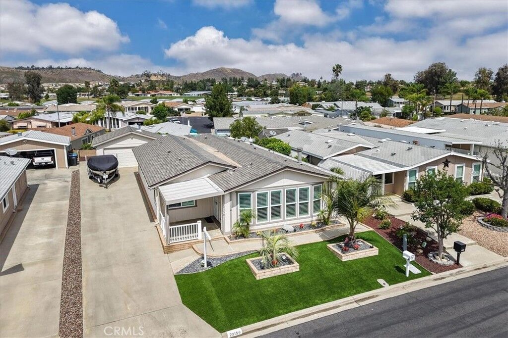 Property Photo:  29150 Calle Cisne  CA 92563 