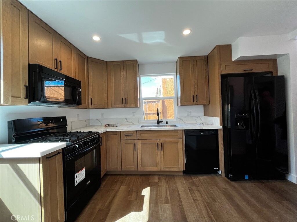 Property Photo:  2203 W 73rd  CA 90043 
