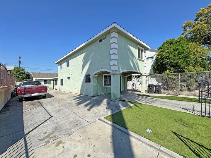 Property Photo:  6927 Estrella Avenue  CA 90044 