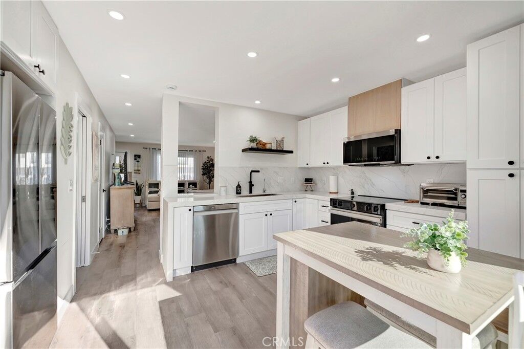 Property Photo:  2603 Delaware Street A  CA 92648 
