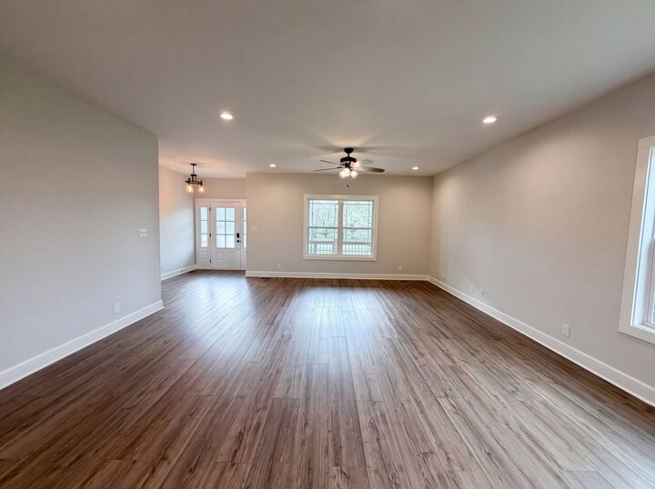 Property Photo: 996 Gratton Rd TN 37043