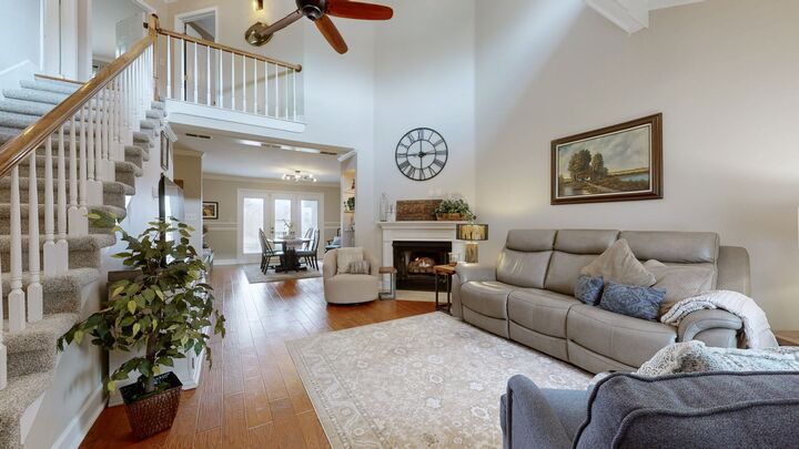 Property Photo:  407 Country Club Ct  TN 37043 