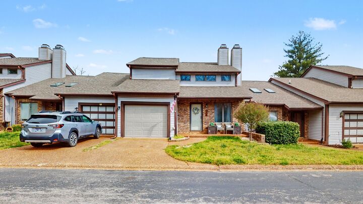 Property Photo:  407 Country Club Ct  TN 37043 