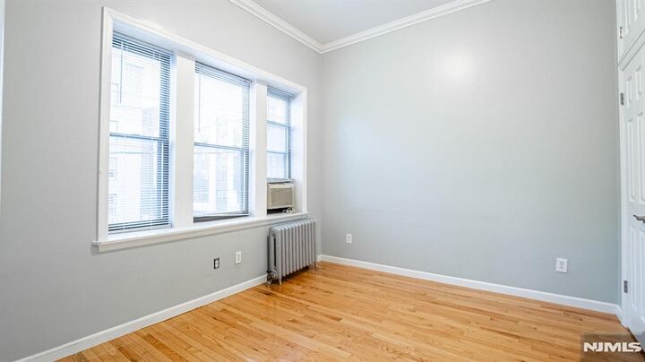 Property Photo:  6314 Park Avenue 5  NJ 07093 