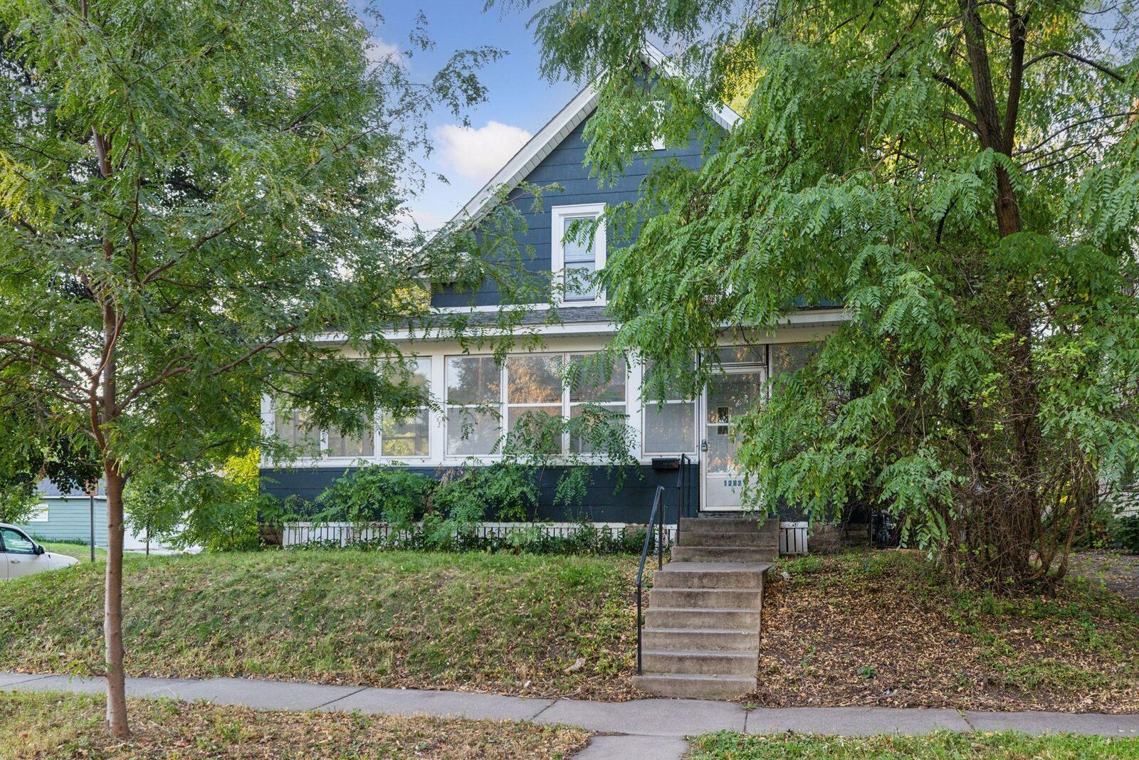 Property Photo:  1282 Hewitt Avenue  MN 55104 