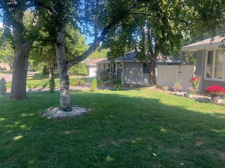 Property Photo:  1916 Gettysburg Avenue N  MN 55427 