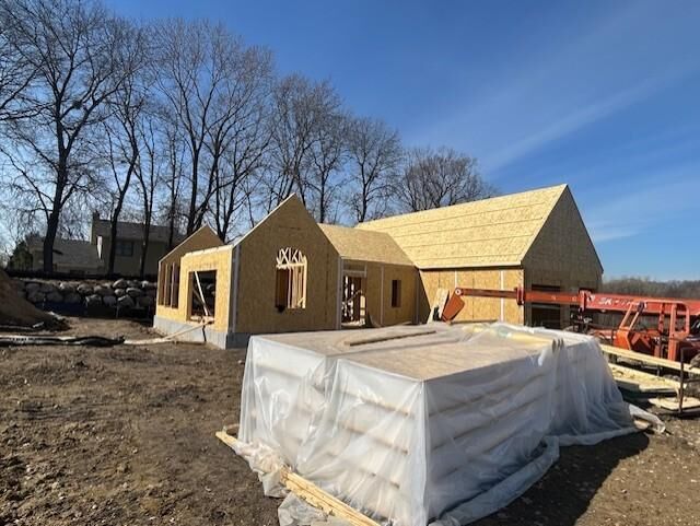 Property Photo:  2683 Lakeview Court  MN 55117 