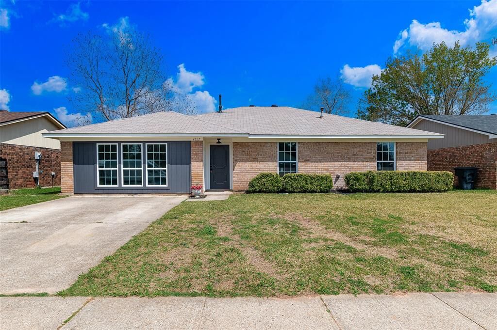 Property Photo: 4717 General Ewell Drive LA 71112