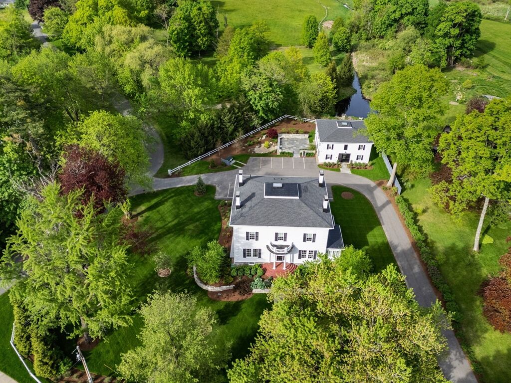 Property Photo:  186 Main St  MA 01450 